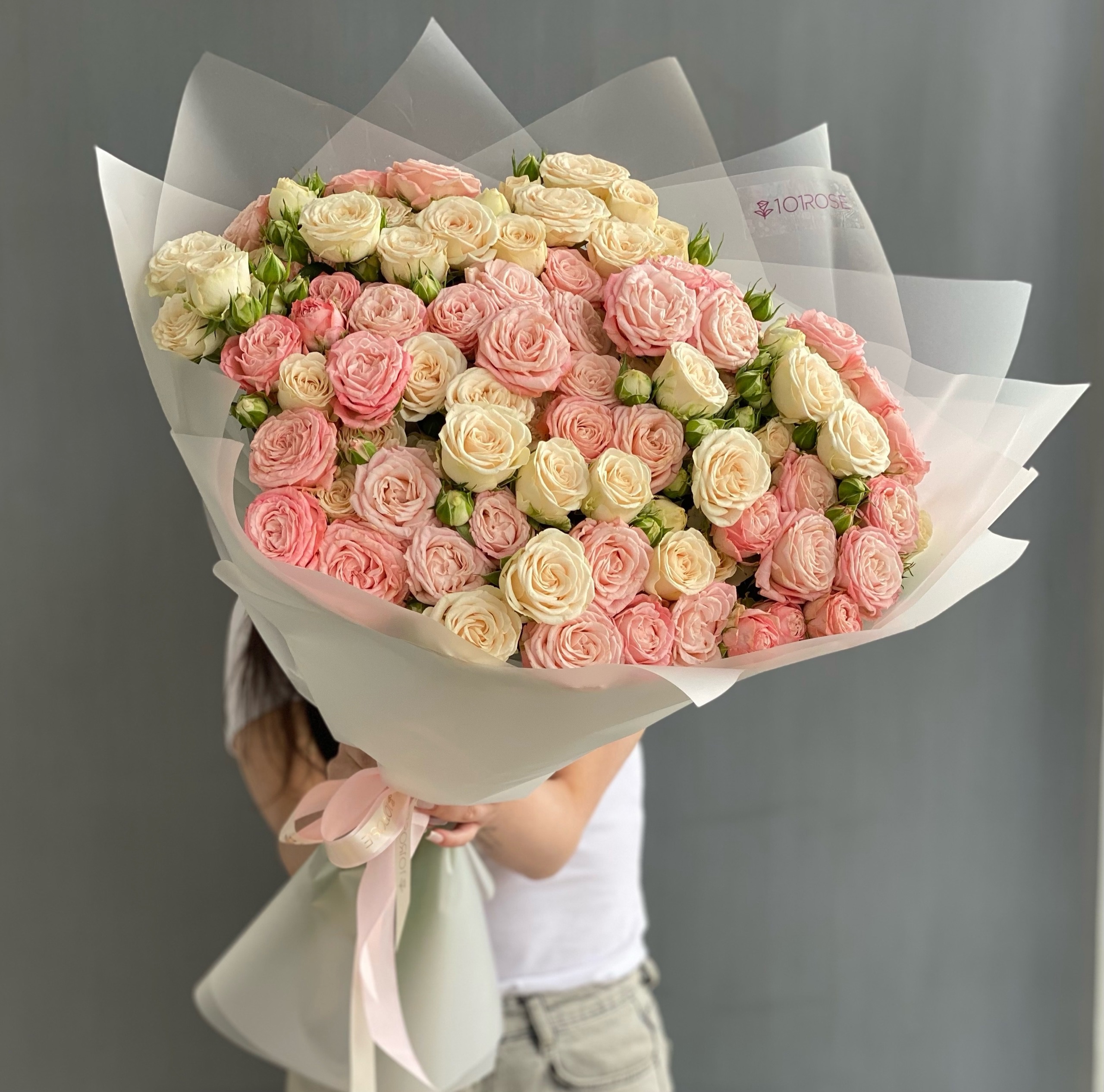 25 кустовых роз микс